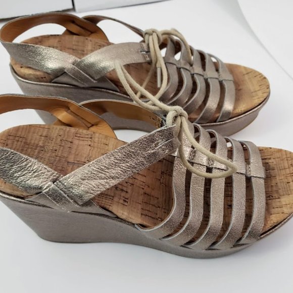 Kork Ease Gold Sandal Wedges with Lace SZ 6M - Picture 1 of 6